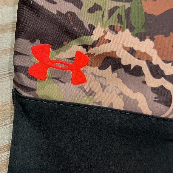 Under armour camo pants. EUC. - Picture 5 of 6